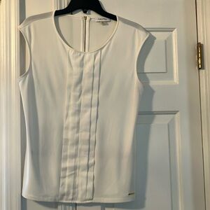 Gorgeous Calvin Klein shirt. In perfect shape.